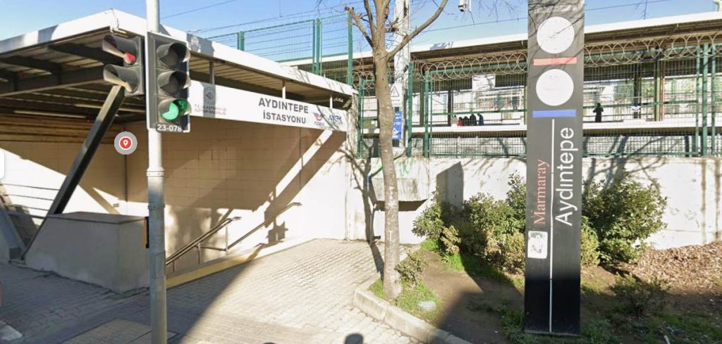 Aydıntepe Marmaray Durağı istasyon girişi