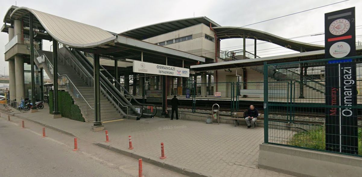 Osmangazi Marmaray İstasyonu giriş görünümü