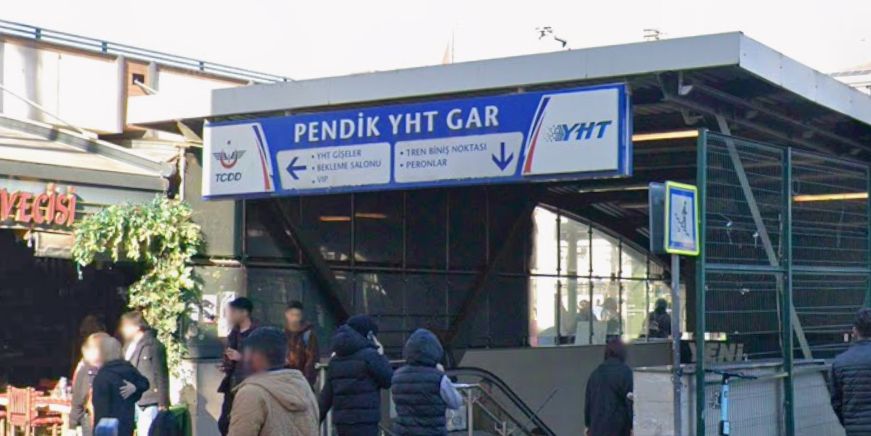 Pendik Marmaray İstasyonu giriş görünümü