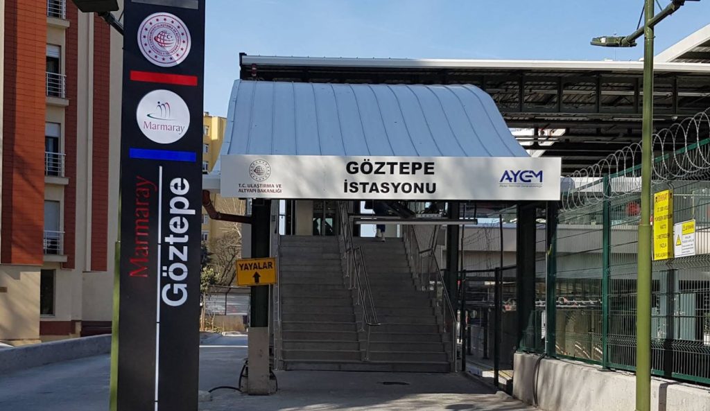 Göztepe Marmaray İstasyonu giriş görünümü